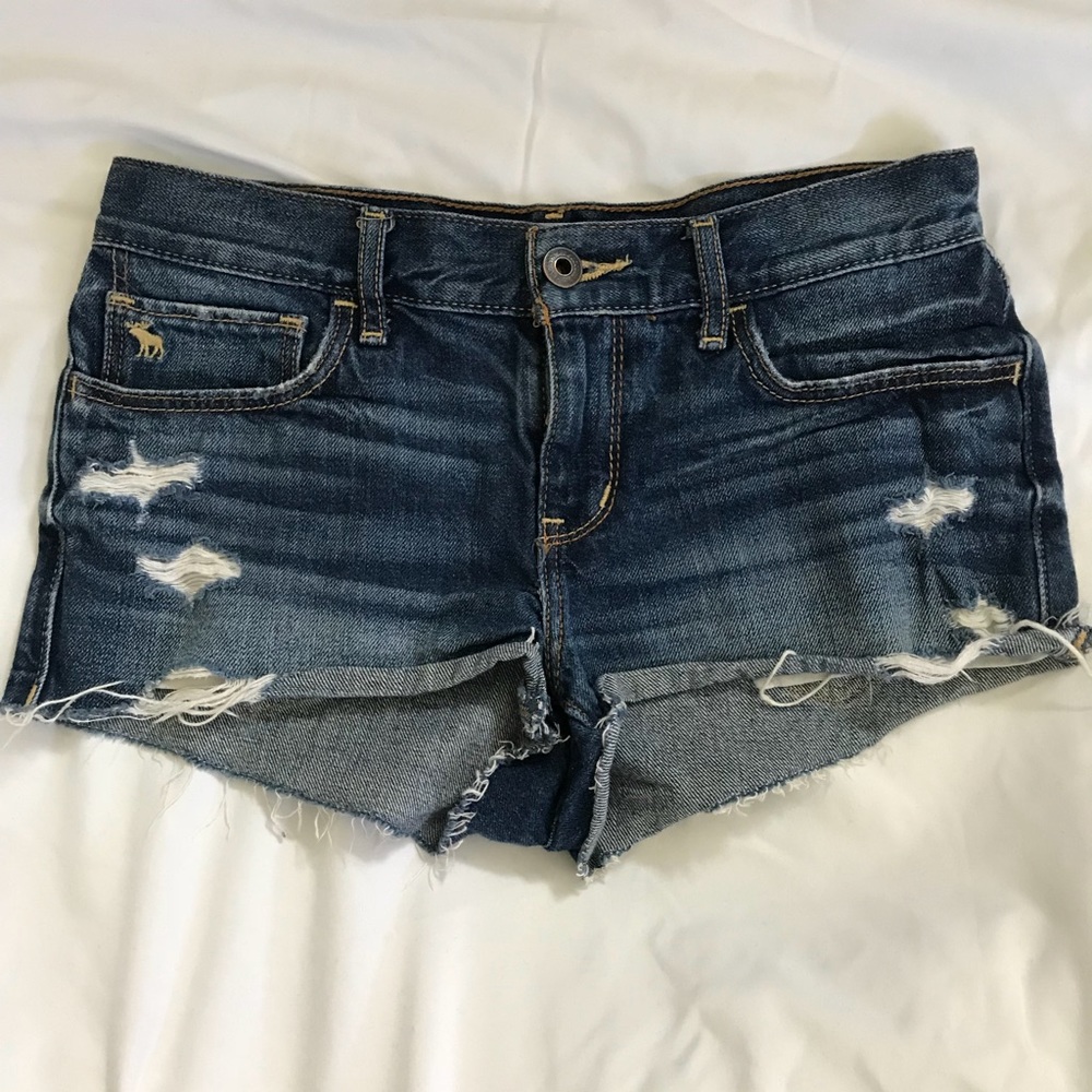 abercrombie distressed dark wash shorts